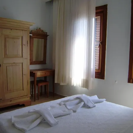 Apartahotel Antik 3*